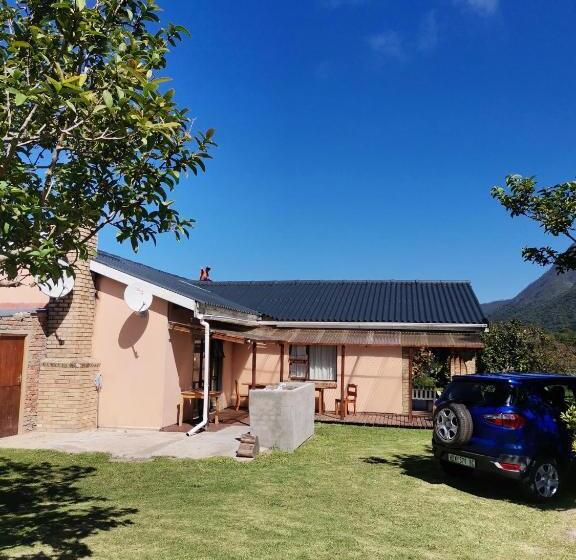 ホテル Guest Lodge On The Edge