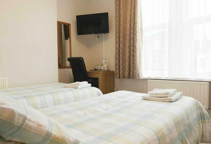 פנסיון Esk Vale Guest House