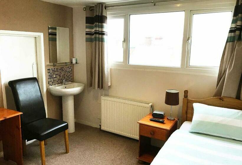 פנסיון Esk Vale Guest House