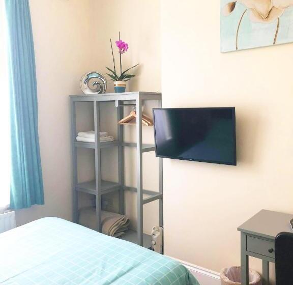 פנסיון Esk Vale Guest House