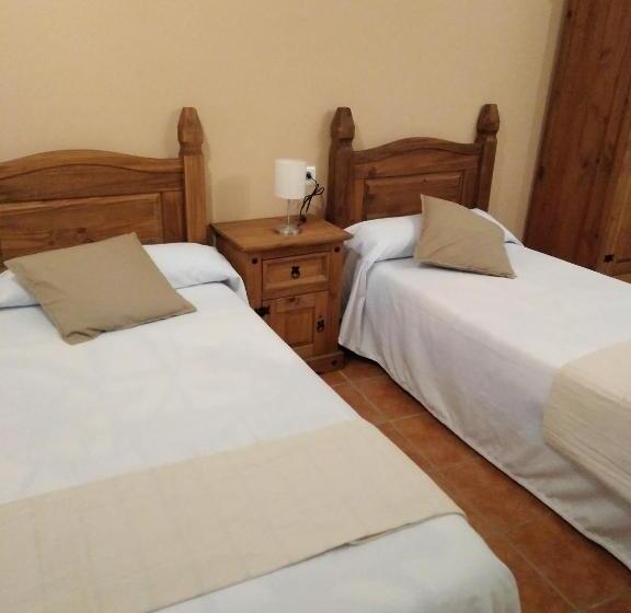 بنسيون Hostal El Rincon De La Vera