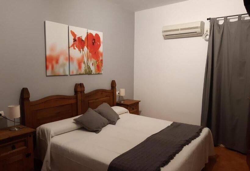 بنسيون Hostal El Rincon De La Vera