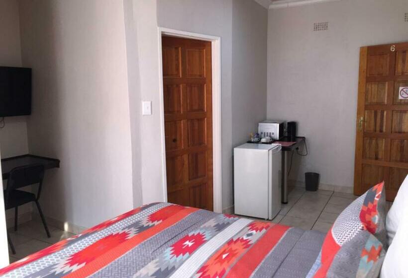 ペンション Tropical Paradise Guest House