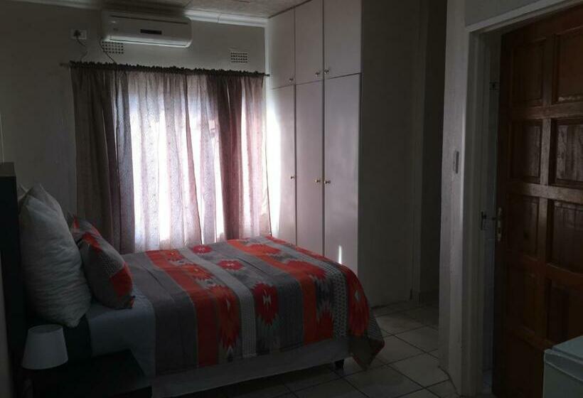 ペンション Tropical Paradise Guest House