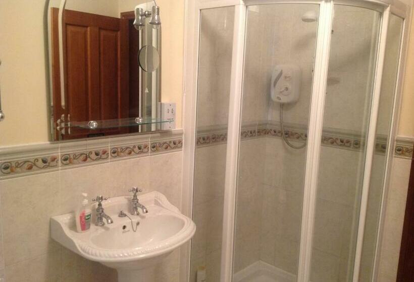 The Rock Equestrian Farm B&b