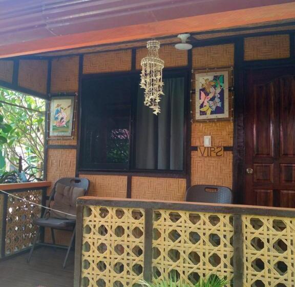 הוסטל Adrianas Place Backpackers Panglao