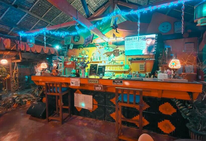 הוסטל Adrianas Place Backpackers Panglao