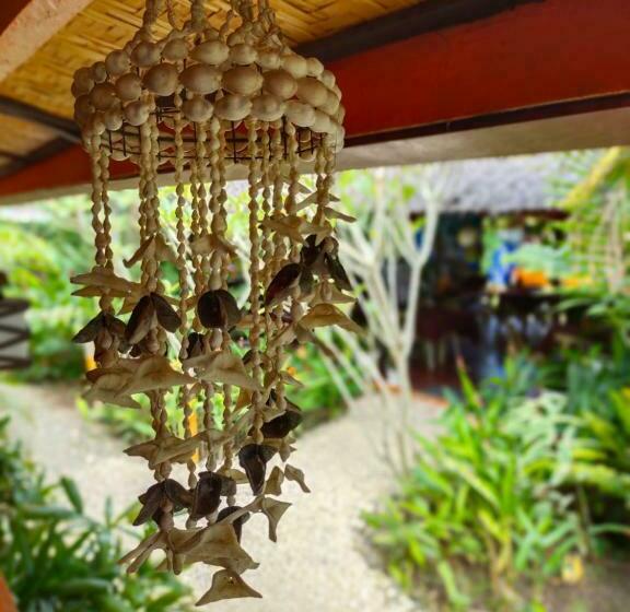 הוסטל Adrianas Place Backpackers Panglao