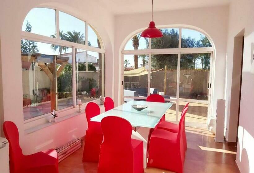 B&b Chambres D Hôtes Villa Salvador Dali