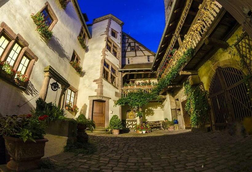 مبيت وإفطار Adrihof à Riquewihr, Cour De L Abbaye D Autrey