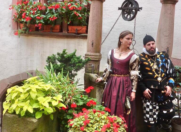 مبيت وإفطار Adrihof à Riquewihr, Cour De L Abbaye D Autrey