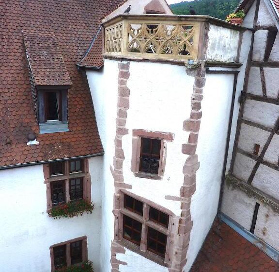 مبيت وإفطار Adrihof à Riquewihr, Cour De L Abbaye D Autrey