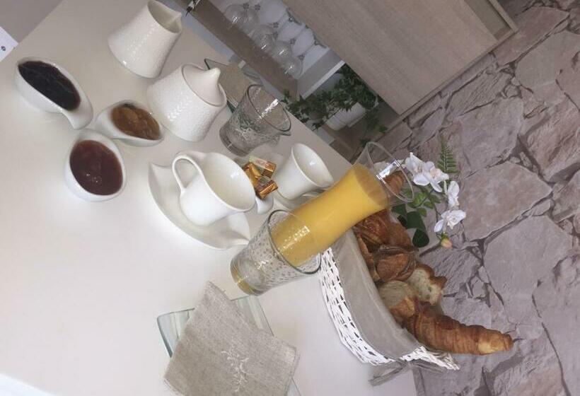 تختخواب و صبحانه Au Charmant Des Vignes