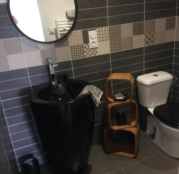 تختخواب و صبحانه Au Charmant Des Vignes