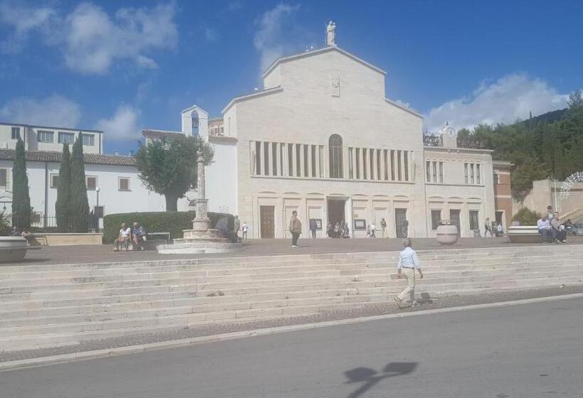 تختخواب و صبحانه Camere Santa Rita