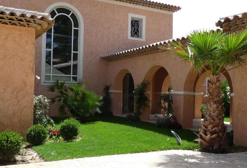 ベッドアンドブレックファースト Havre De Paix 5 étoiles Prestige Jacuzzi, Hammam, Sauna, Piscine Chauffée Mougins Cannes Grasse