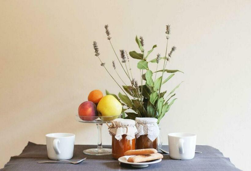 住宿加早餐  Dimora Della Rocca