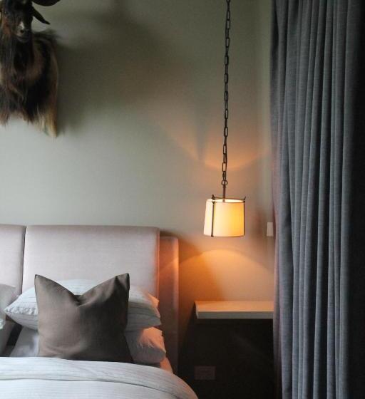 تختخواب و صبحانه Frogs Pond