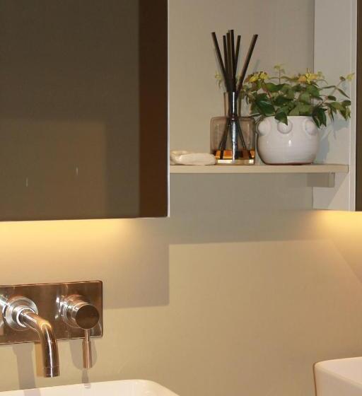 تختخواب و صبحانه Frogs Pond