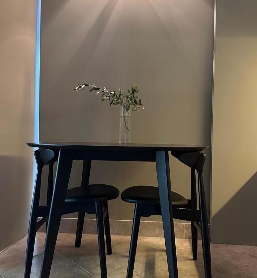 تختخواب و صبحانه Frogs Pond