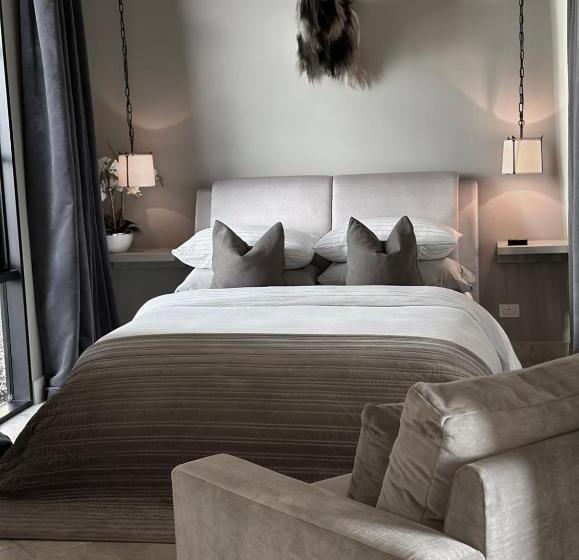 تختخواب و صبحانه Frogs Pond