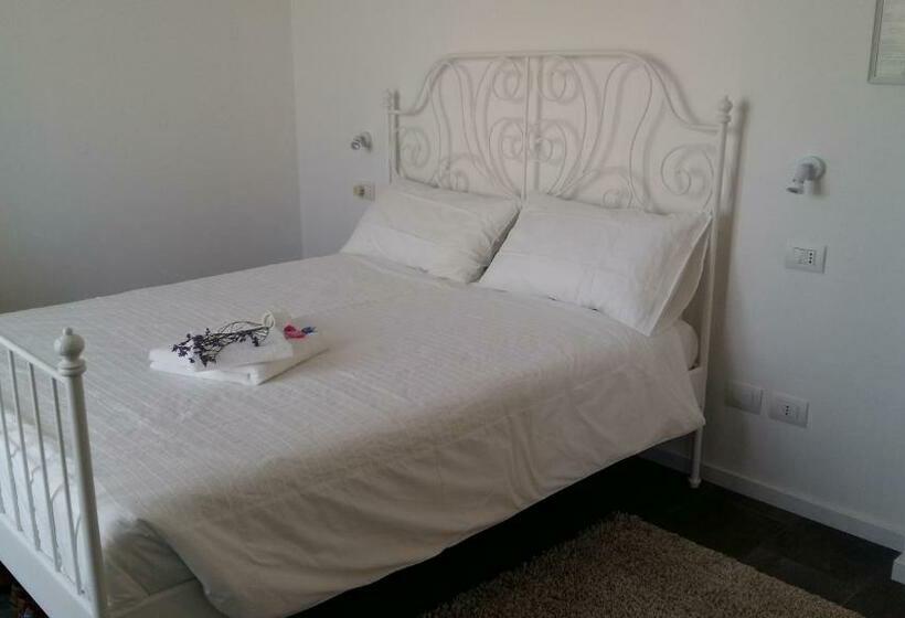 تختخواب و صبحانه La Casa Dei Sogni