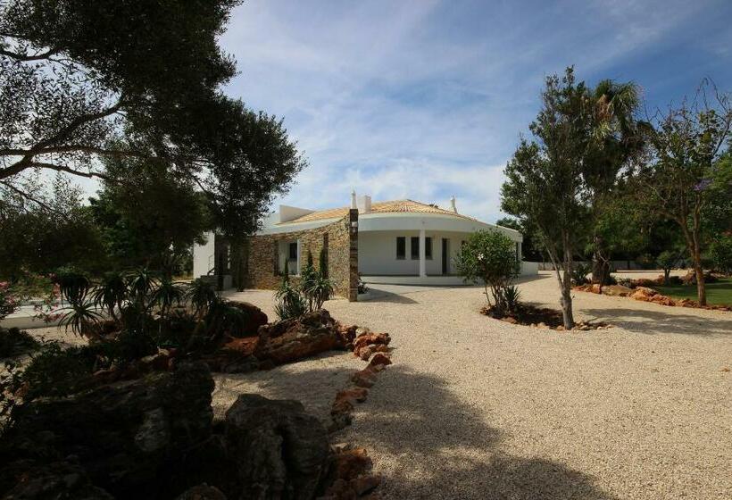 مبيت وإفطار L&f House