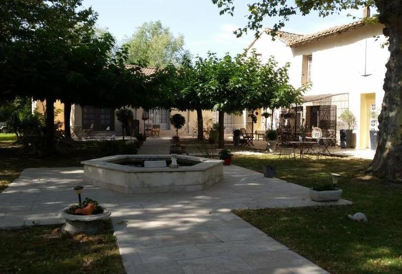 צימר Mas Des Cigognes