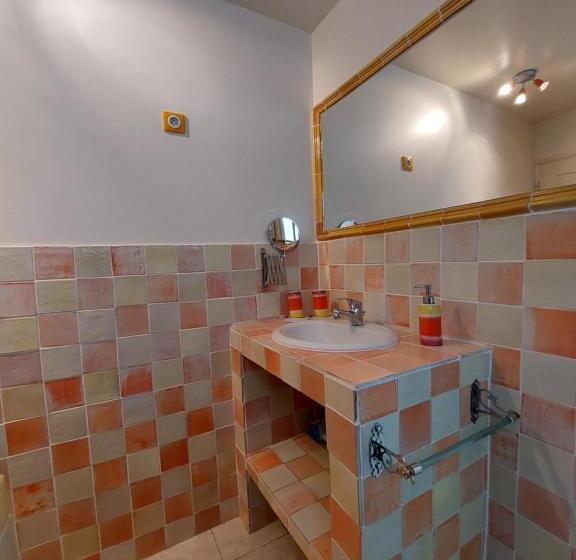 צימר Mas Des Cigognes