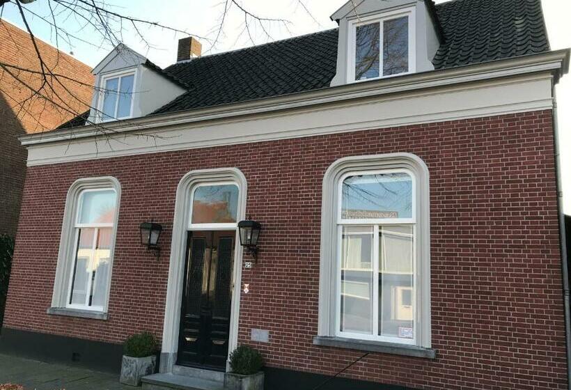 Bed and Breakfast Zzzuite25