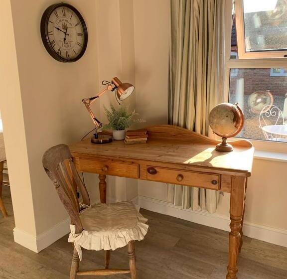 Отель Bramble Cottage At Waingrove Farm