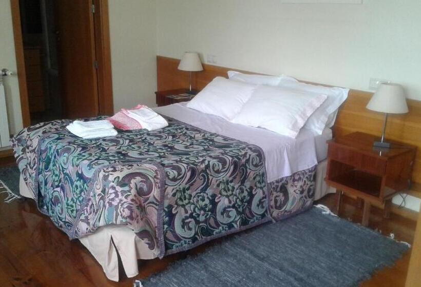 ホテル Casa Dos Confrades