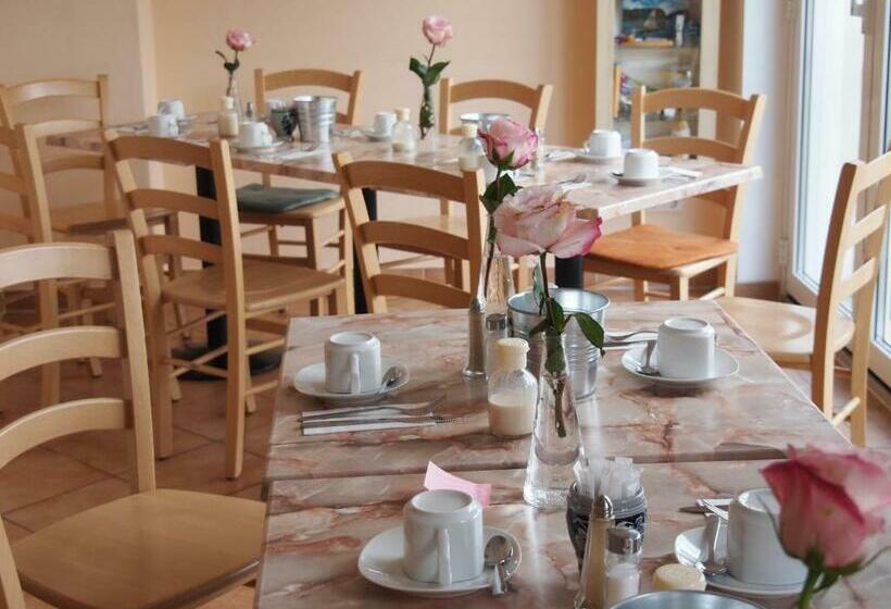 酒店 Gastehaus Weingut Rossler