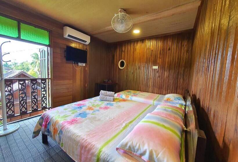 בית מלון כפרי Alia Express Villa Temila