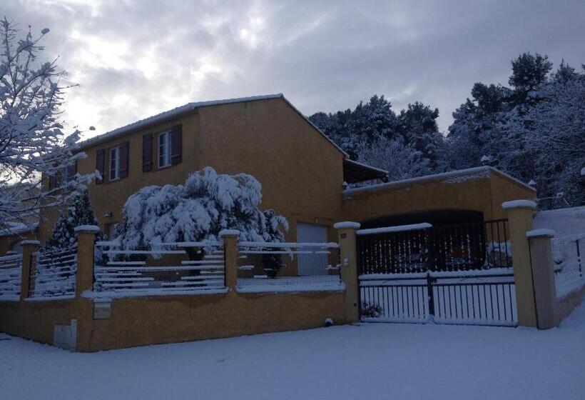 ペンション A L Ombre Du Ventoux