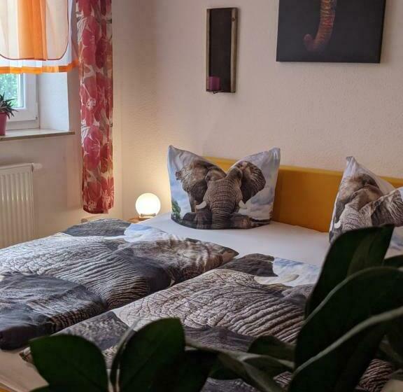 פנסיון Café & Mehr