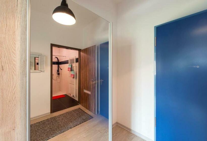 פנסיון Café & Mehr