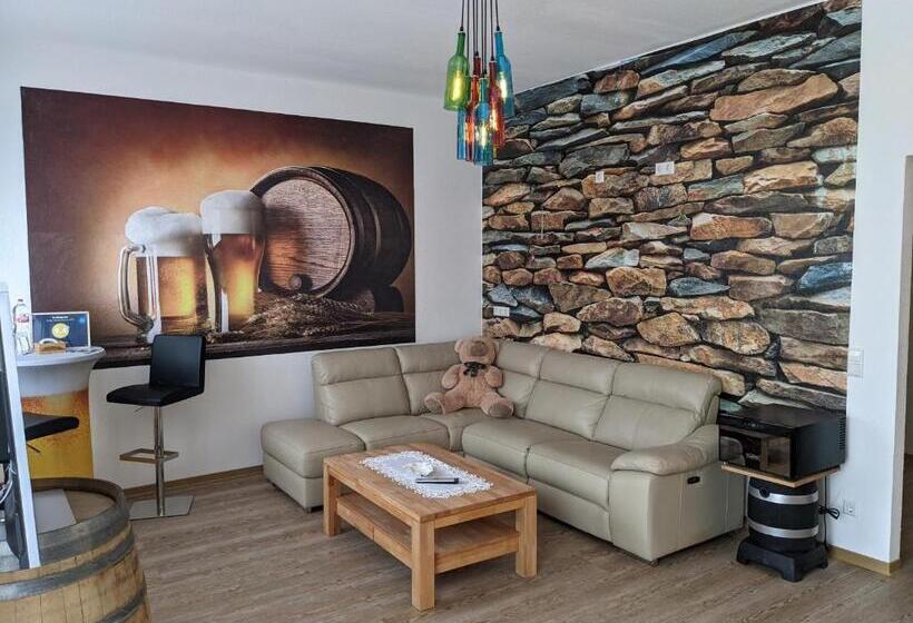 פנסיון Café & Mehr