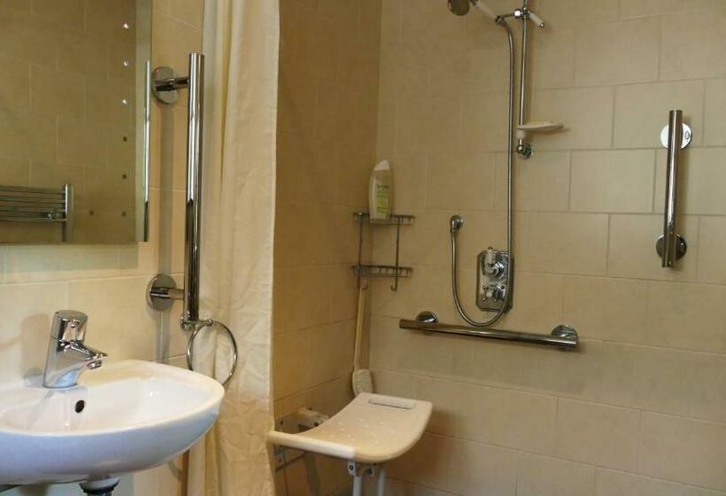 Пансион Cosy Ground Floor Disabled Friendly Room In Farm House