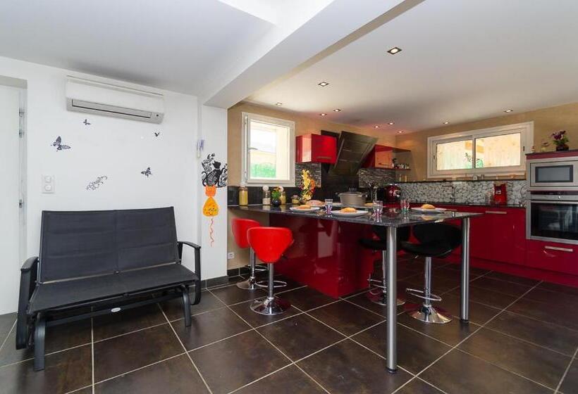 펜션 Guest House Domaine Des Grouilleres