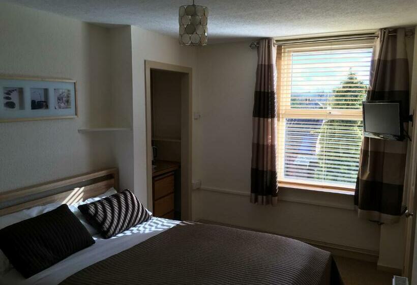 بنسيون Holly Tree Guest House