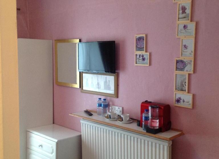 بنسيون Sheehans On Main Street