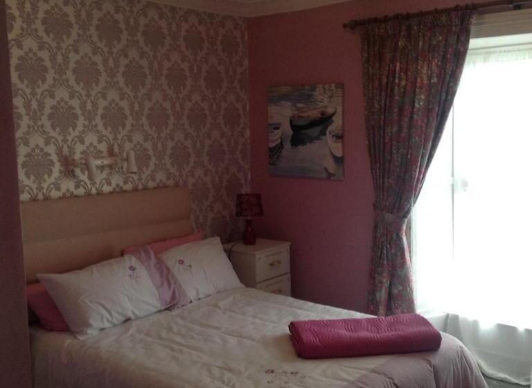 بنسيون Sheehans On Main Street