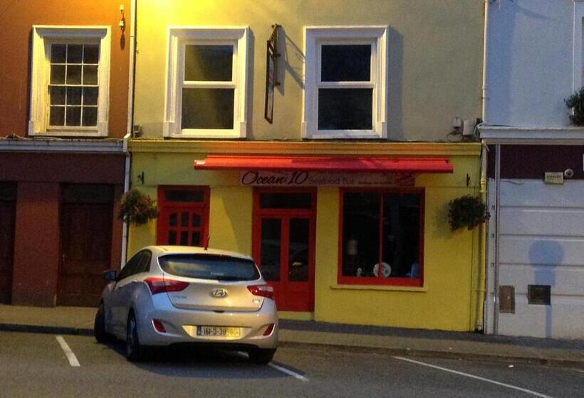 بنسيون Sheehans On Main Street