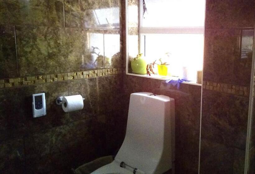 پانسیون Summerwind Guest House