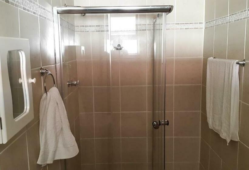 بنسيون Third Rock Guesthouse