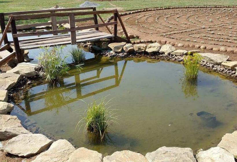 بنسيون Third Rock Guesthouse