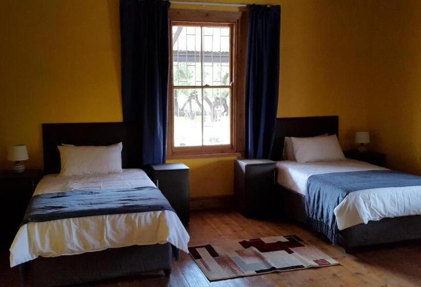 بنسيون Third Rock Guesthouse