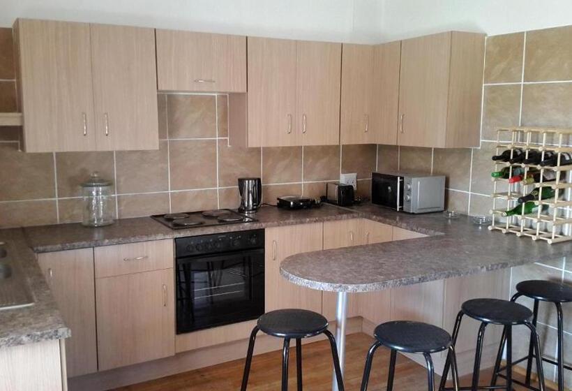 بنسيون Third Rock Guesthouse