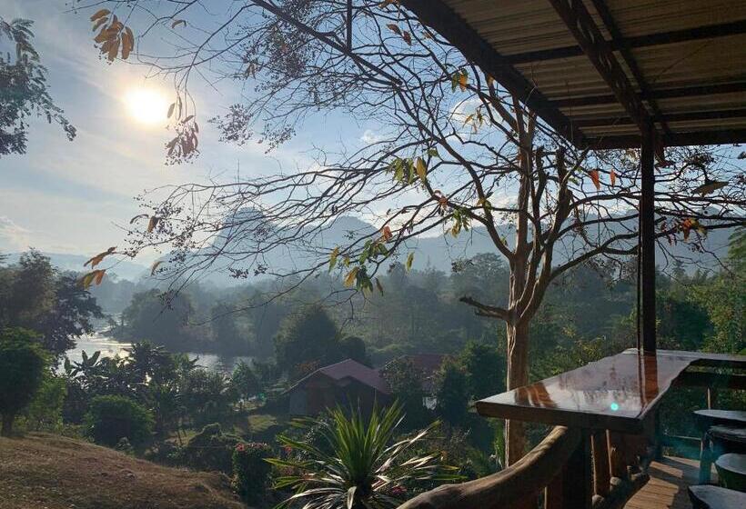 Resort Baanrai Khunya บ้านไร่คุณย่า
